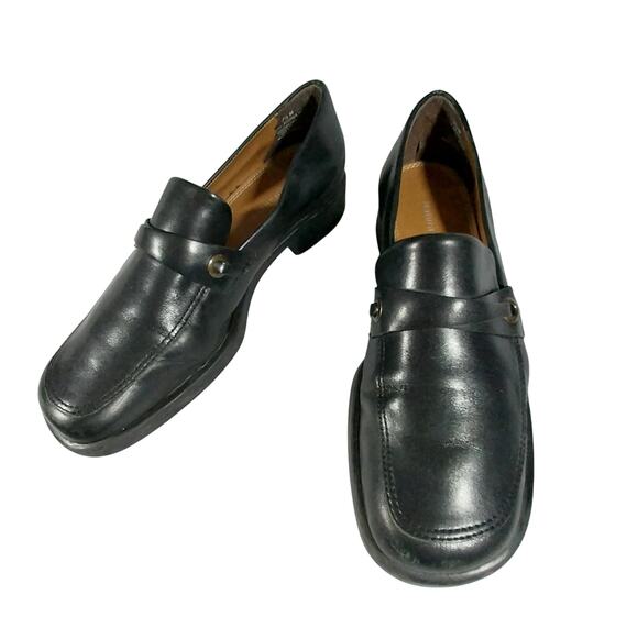 NATURALIZER! BLACK GENUINE LEATHER CLASSIC FRONT INSET HEELED LOAFERS! SZ 7.5M - Picture 3 of 10